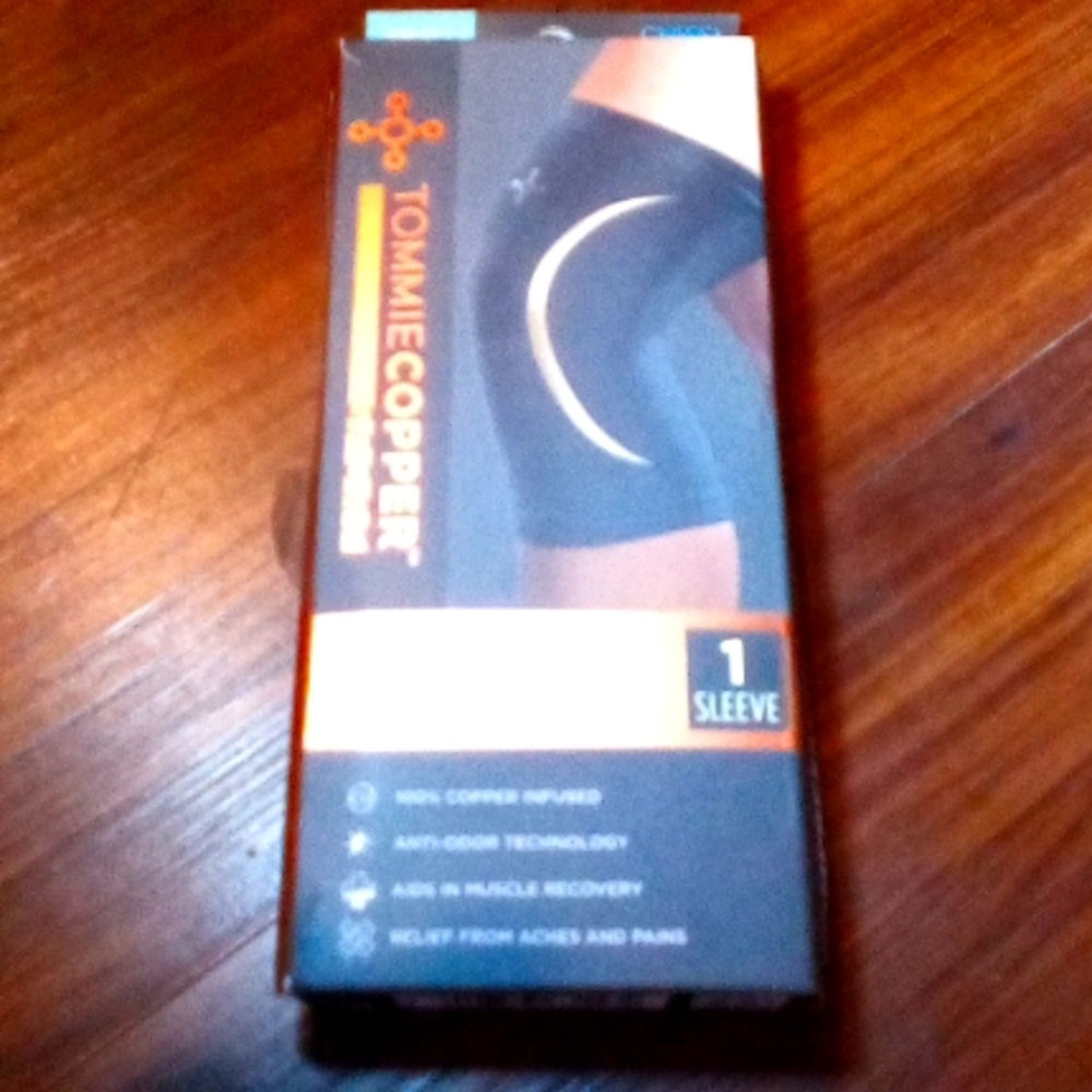Tommy copper knee compression sleeve